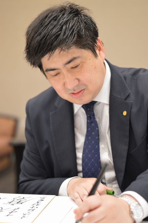 王座戦中継blog 鈴木大介九段が来訪