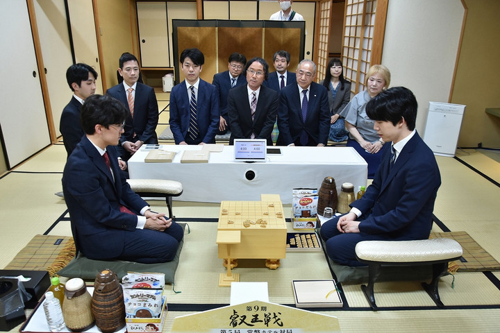 叡王戦中継ブログ : 検分