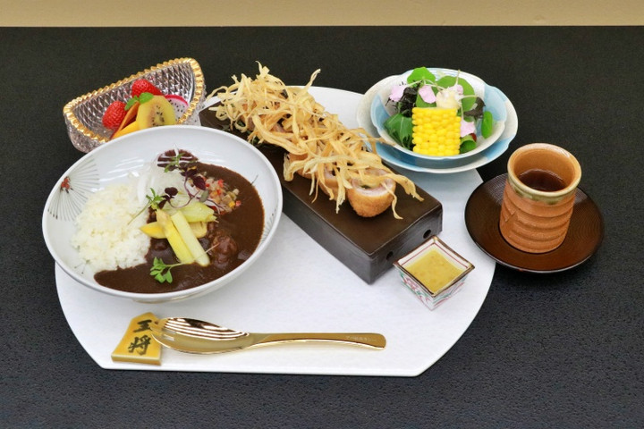 叡王戦中継ブログ : 昼食休憩
