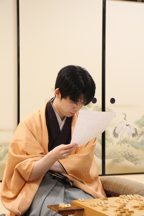 ALSOK杯王将戦中継ブログ : 封じ手の様子