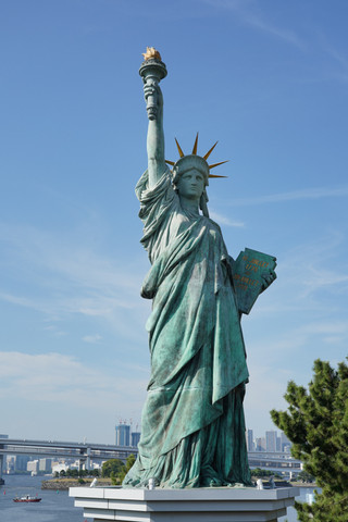 20250829a7306040