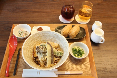 福間女流六冠の昼食