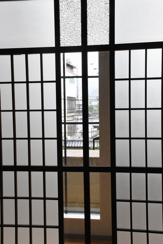 Hiru08
