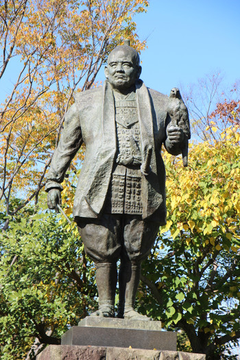 徳川家康公の像