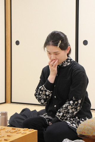 藤井奈々女流初段