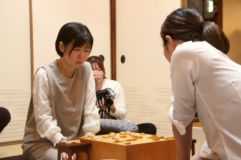 伊藤女流四段
