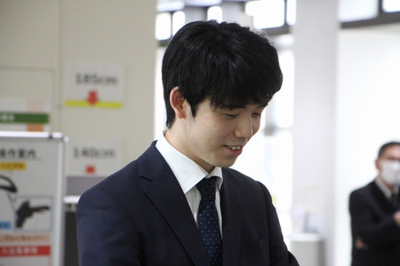 藤井王位