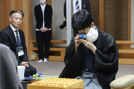 藤井王位