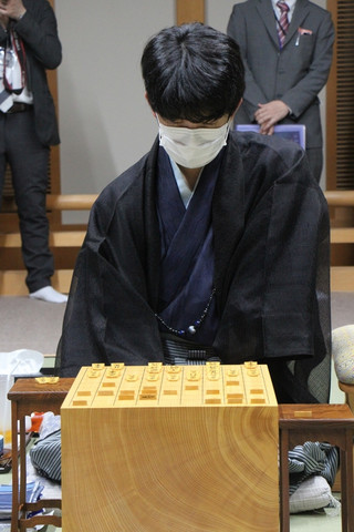 藤井王位