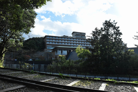 Tobira1