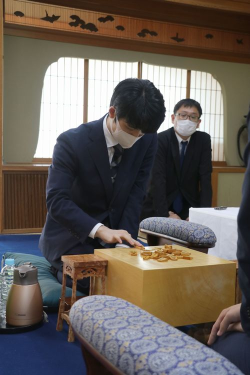 お~いお茶杯王位戦中継Blog : 検分