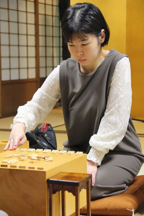 女流王位戦中継Blog: 対局開始