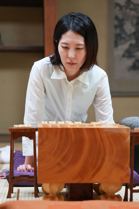 女流王位戦中継Blog: 対局再開