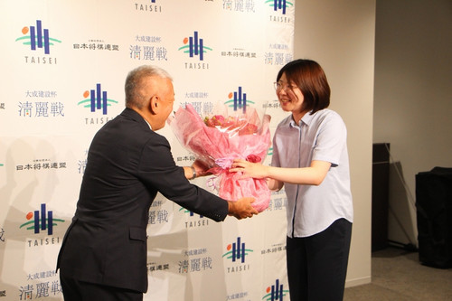 花束贈呈